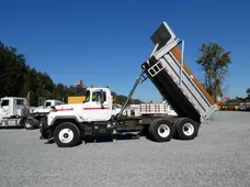 1997 MACK RD688S