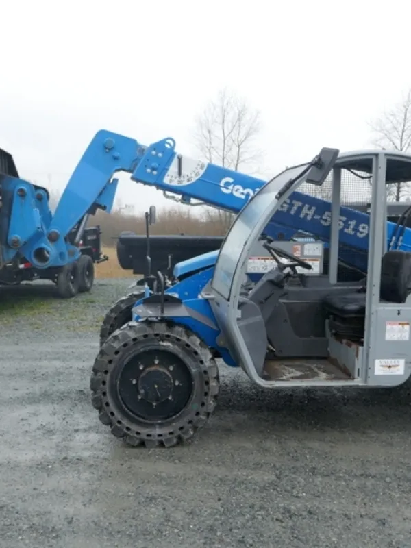 2013 GENIE 5519