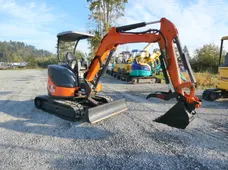 2011 HITACHI ZX30U-3