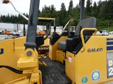 2006 KOMATSU D21P-8