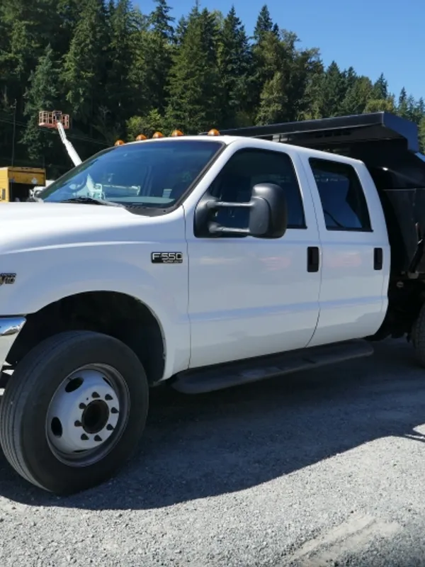 2002 FORD F550