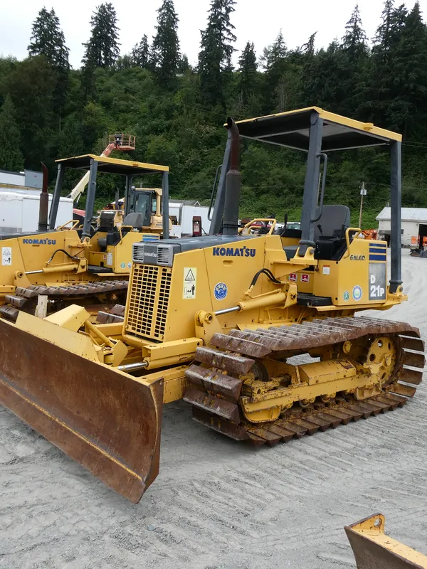 2006 KOMATSU D21P-8