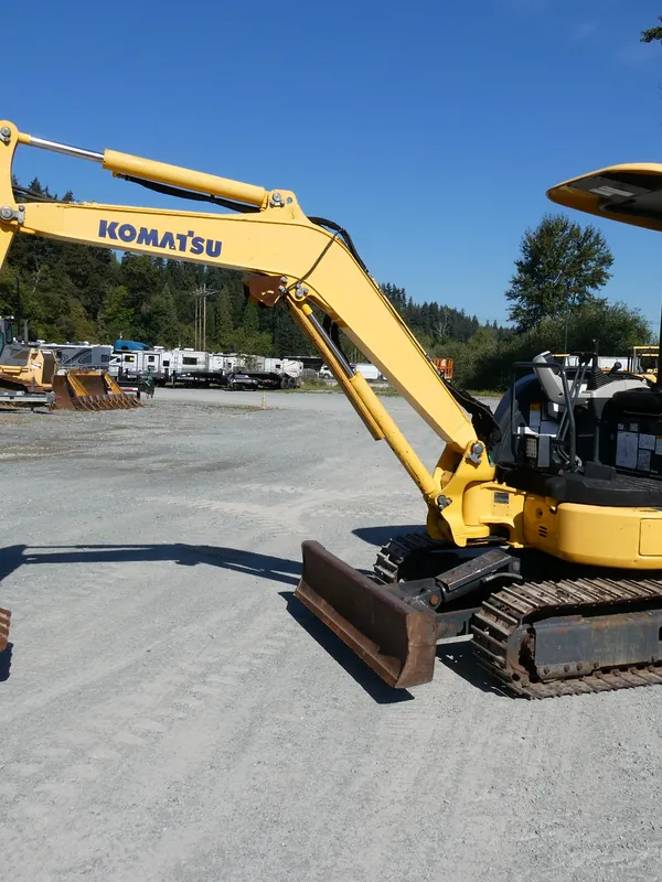 2017 KOMATSU PC35MR-5