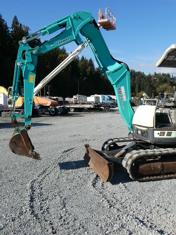 2007 YANMAR B4-6