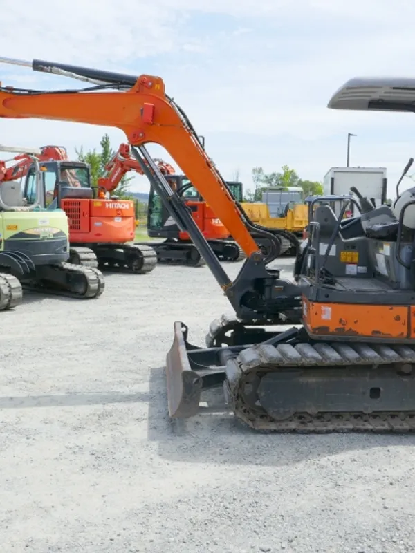2010 HITACHI ZX40U-3