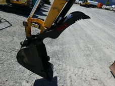 2010 KOMATSU PC30MR-3