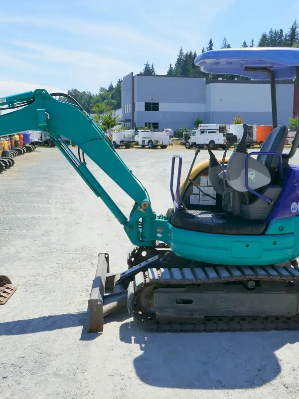 2003 KOMATSU PC27MR-1