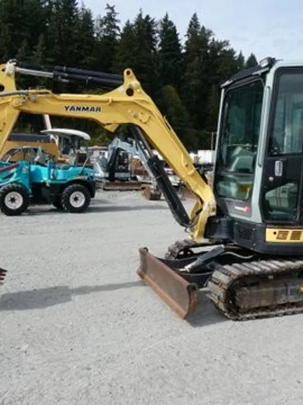 2012 YANMAR VIO30