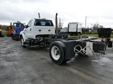 2011 FORD F650