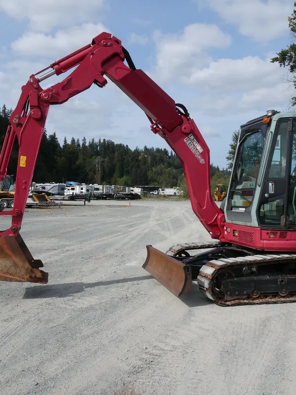 2012 YANMAR B6-6A