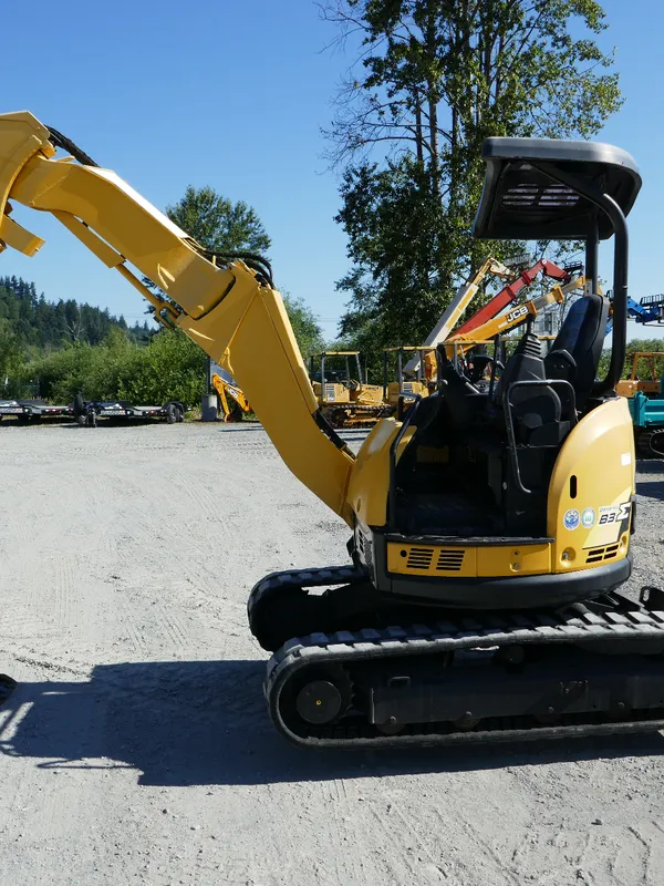 2011 YANMAR B3-6A
