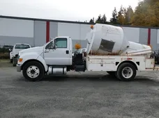 2012 FORD F650