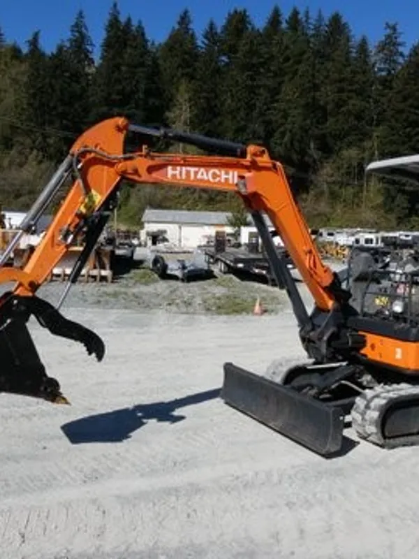 2011 HITACHI ZX30U-3