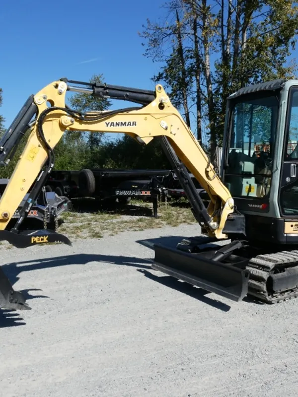 2012 YANMAR VIO30-5B