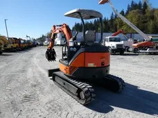 2011 HITACHI ZX30U-3