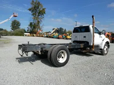 2011 FORD F650